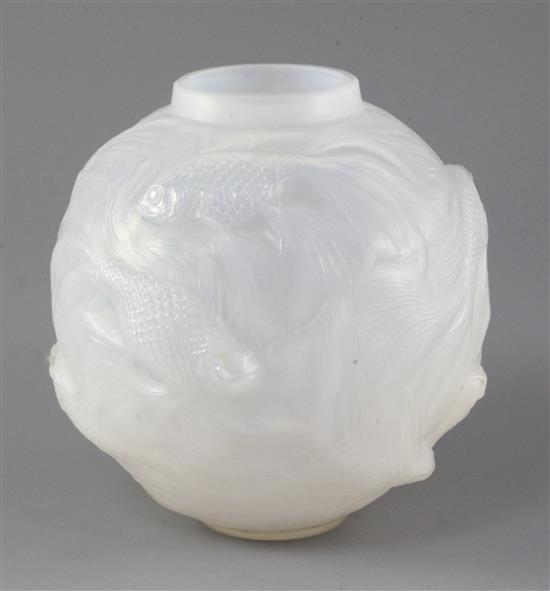 A Rene Lalique Formose pattern opalescent glass vase, Marchilac no.934, height 17.5cm